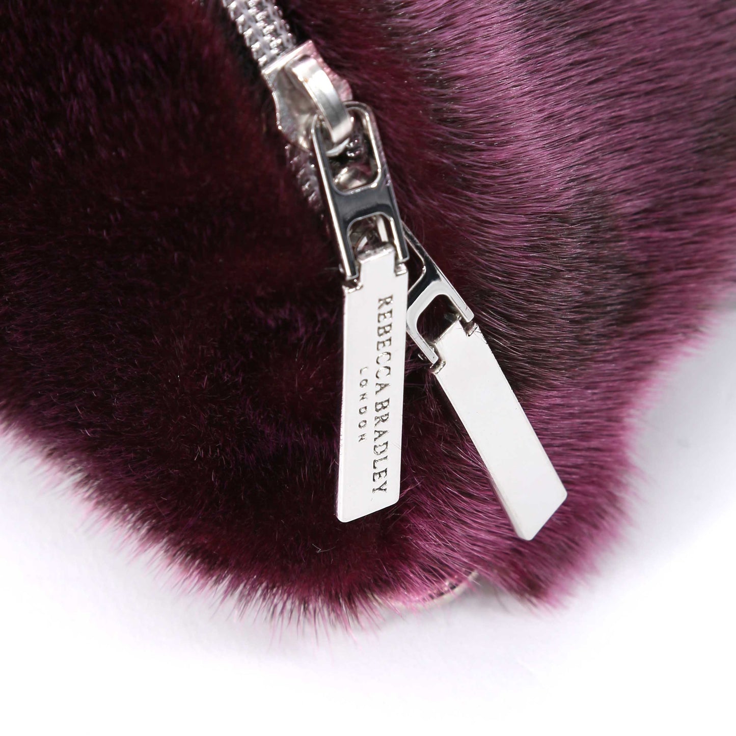 Seal Bumbag in Berry