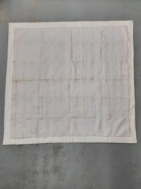 White rex and cashmere-blend blanket