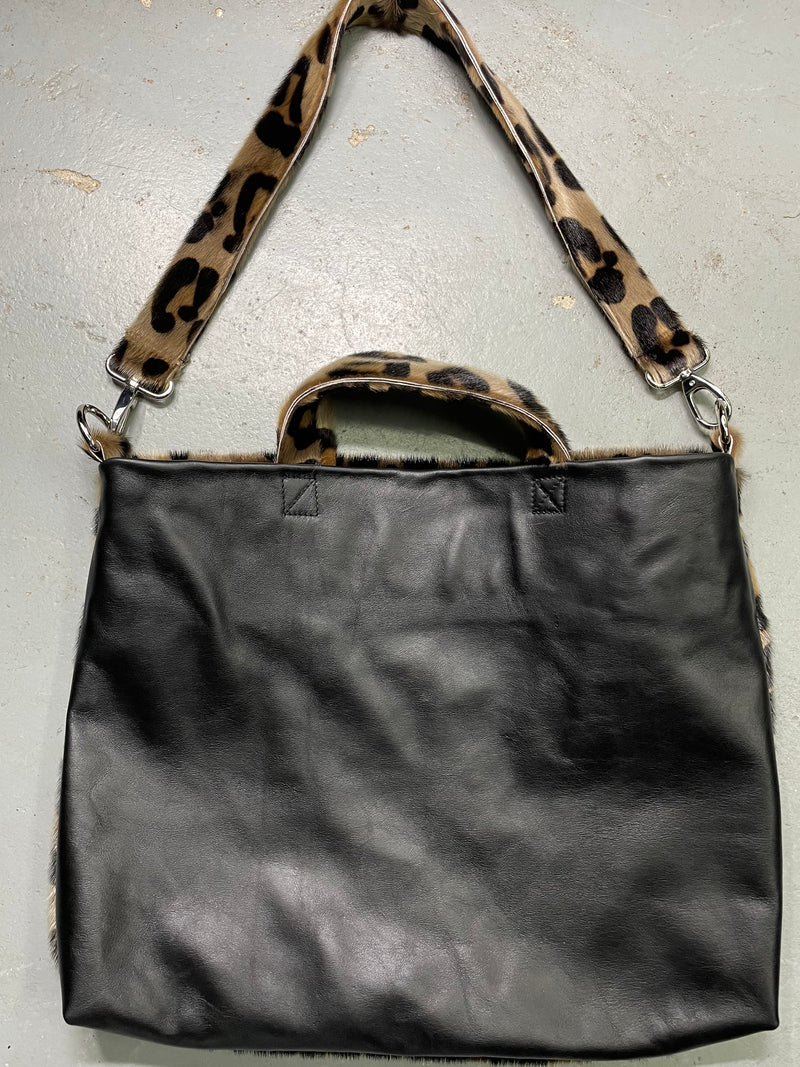 Animal print seal bag with detachable strap (Smaller size)