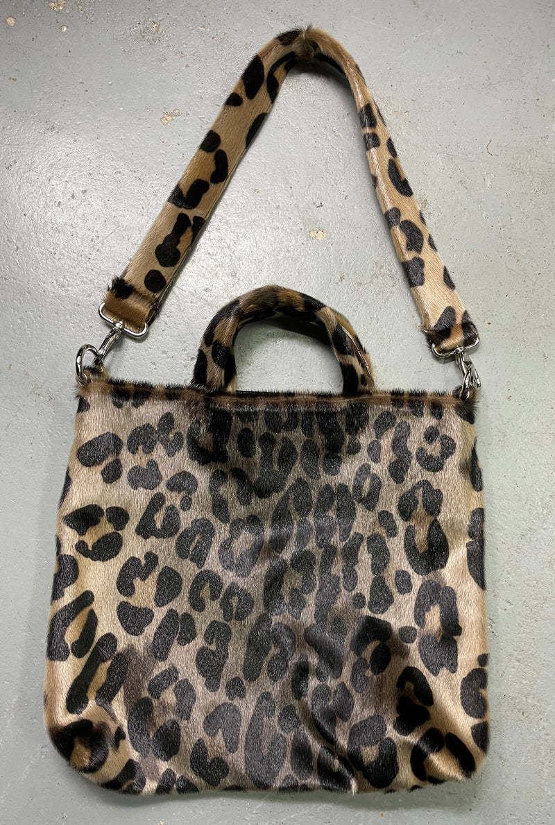 Animal print seal bag with detachable strap (larger size)